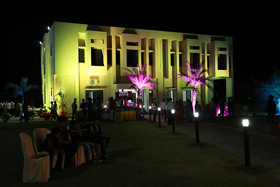 Lawn VIP Rooms and Banquet Hall